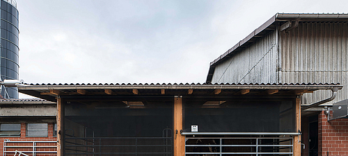 Lubratec® Doors - Porta de enrolar - Porta durável e simples para passagens ocasionais Porta de enrolar Lubratec - Porta fiável e duradoura para áreas protegidas do vento