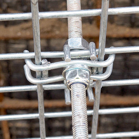 Componentes do sistema de barras de ancoragem - Componentes protegidos contra a corrosão - Gabiões Huesker