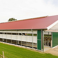 Vista exterior de um sistema de ventilação com duplo enrolamento